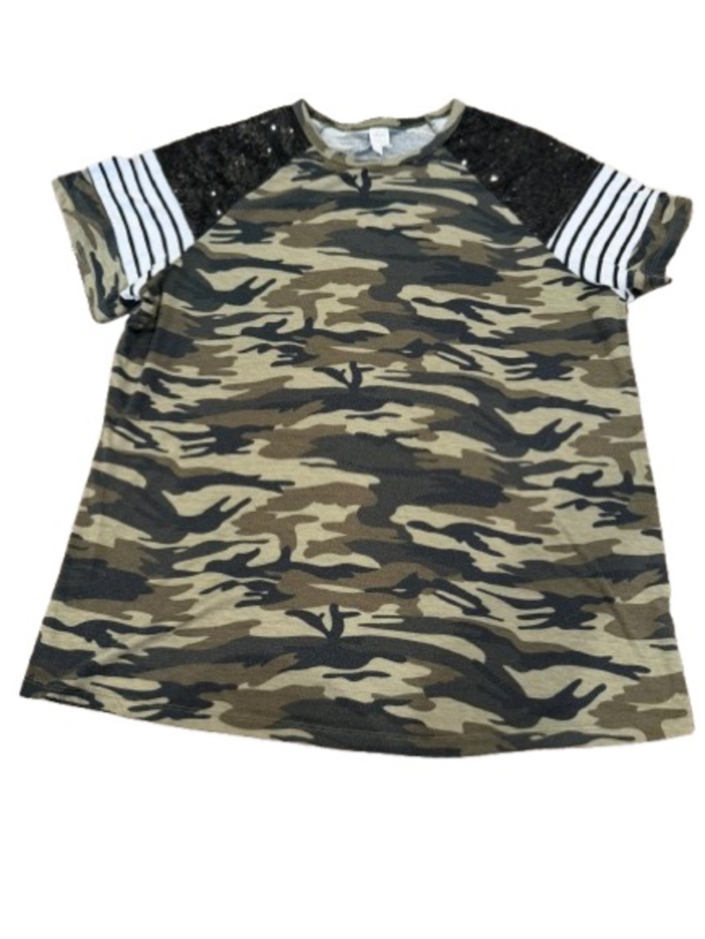 Sunshine & Rodeos Women’s Camo Short Sleeve Tee Striped Sleeve Accents Size 3X